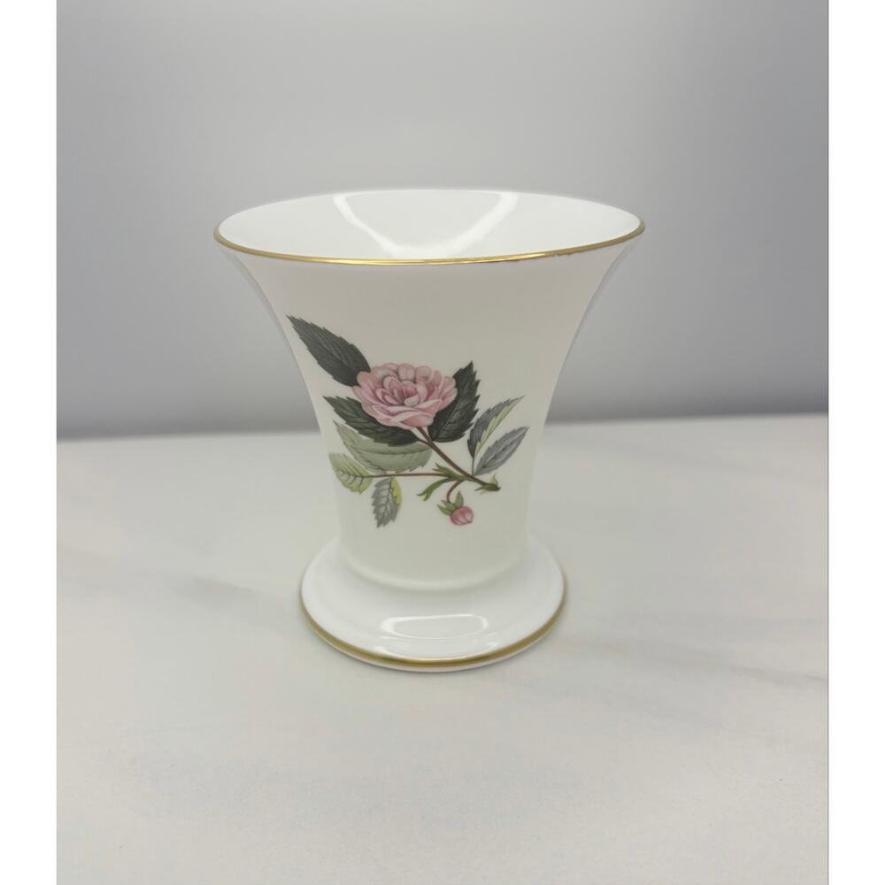 Wedgwood Hathaway Rose (Discontinued) Fine Bone China Small Vase Pink Rose - Picture 2 of 8